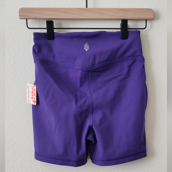 Free People Movement Wave Rider Twist Front High Rise Bike Short - Picture 2 of 5